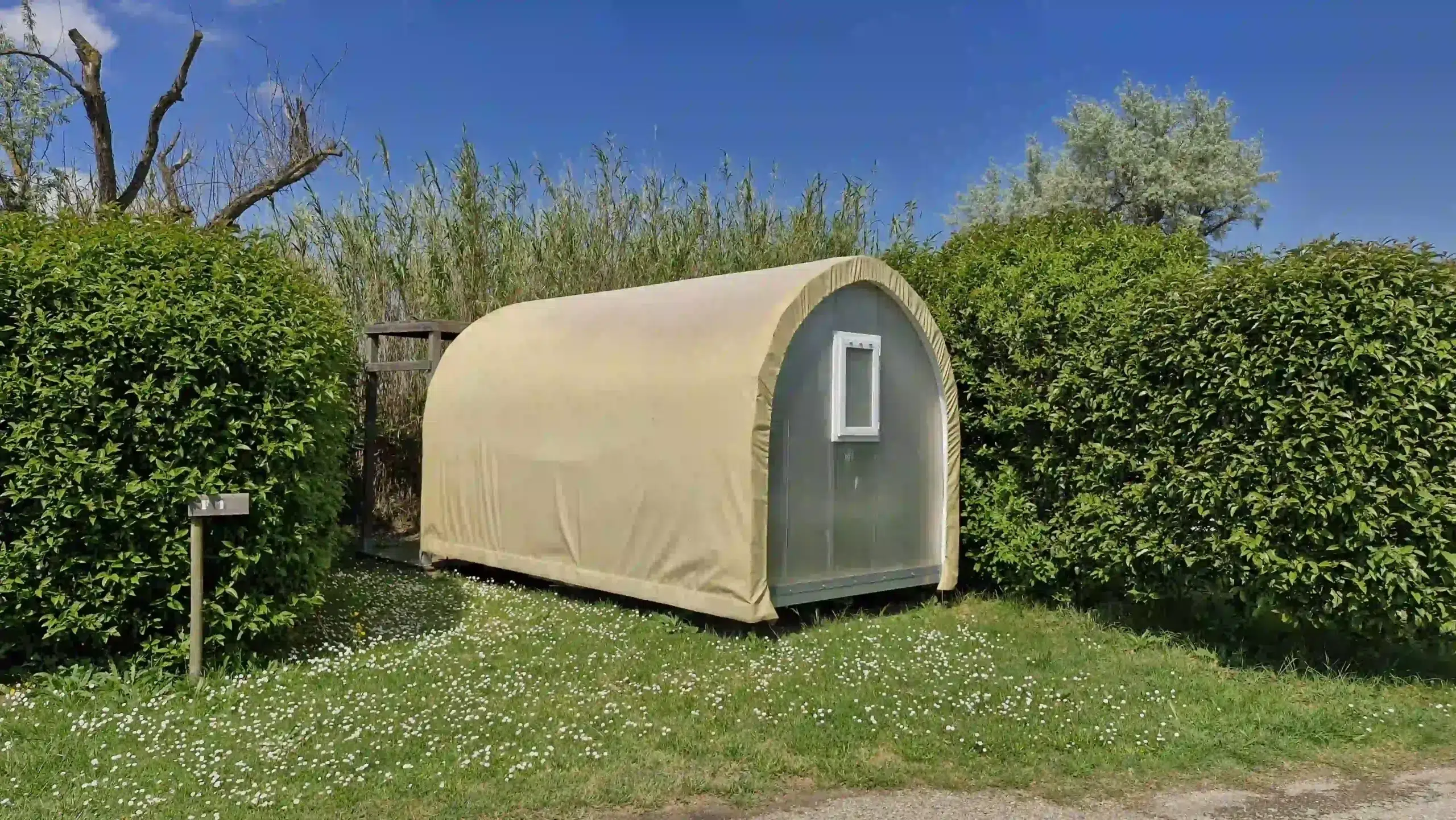 Tente Coco Sweet au camping Crin Blanc